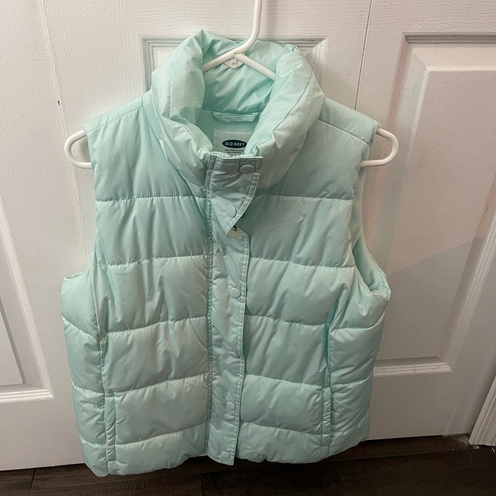 Old Navy woman’s vest, mint green, size large